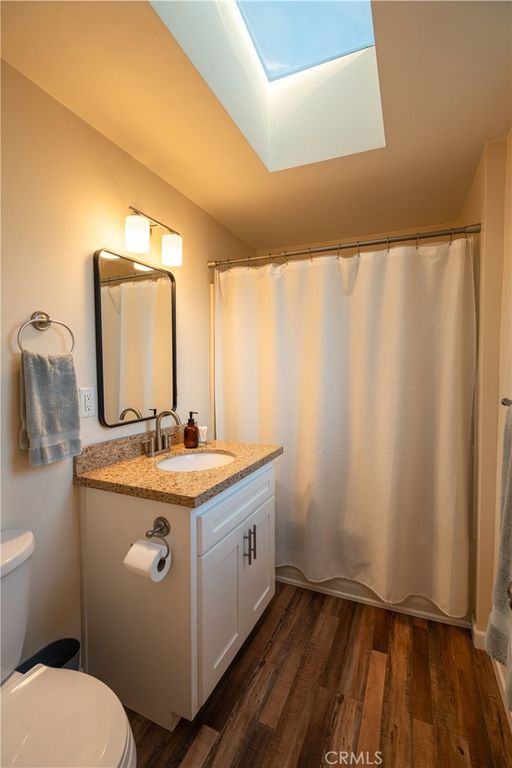 Image 10 of property listing at 212 E Barnett Street, Ventura, CA 93001