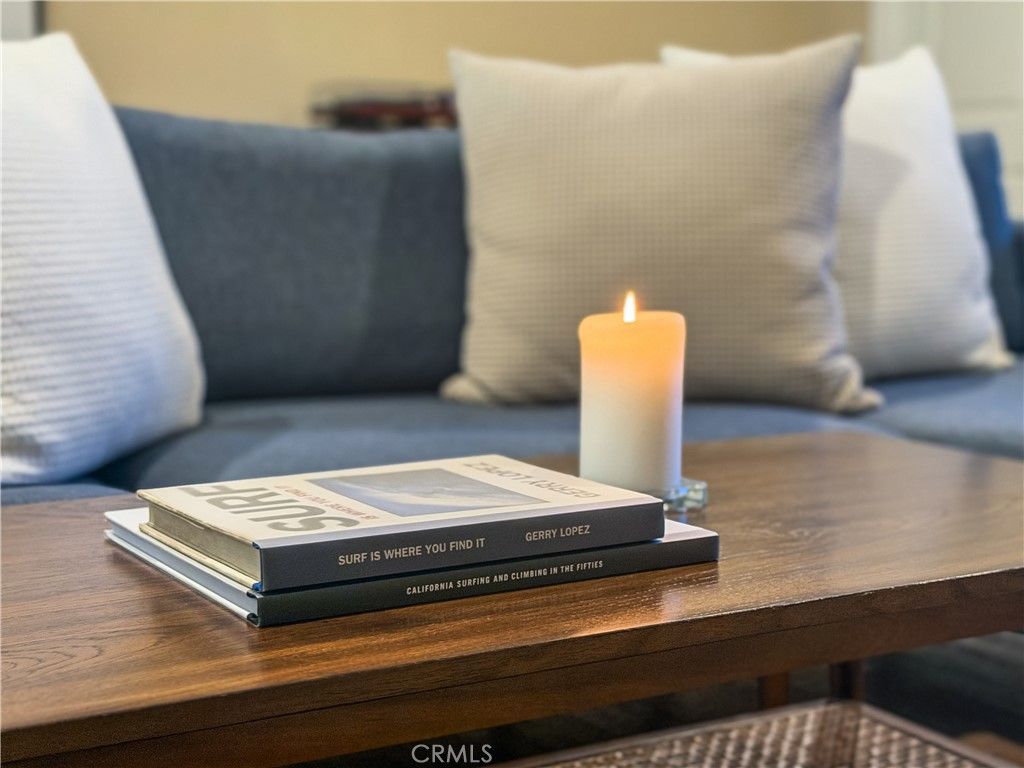 Image 4 of property listing at 212 E Barnett Street, Ventura, CA 93001