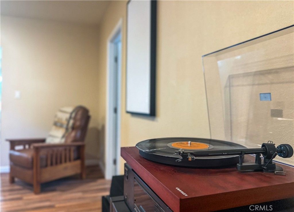 Image 8 of property listing at 212 E Barnett Street, Ventura, CA 93001