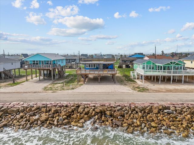 510 Beach Drive, Surfside Beach, TX 77541