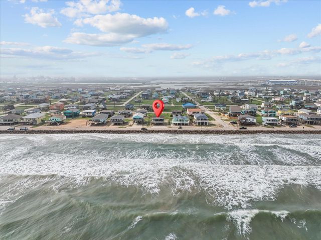 510 Beach Drive, Surfside Beach, TX 77541