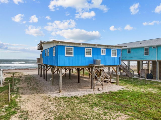 510 Beach Drive, Surfside Beach, TX 77541