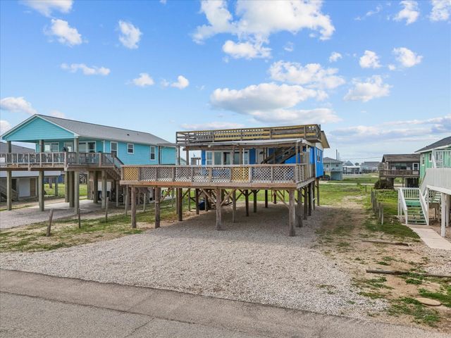 510 Beach Drive, Surfside Beach, TX 77541