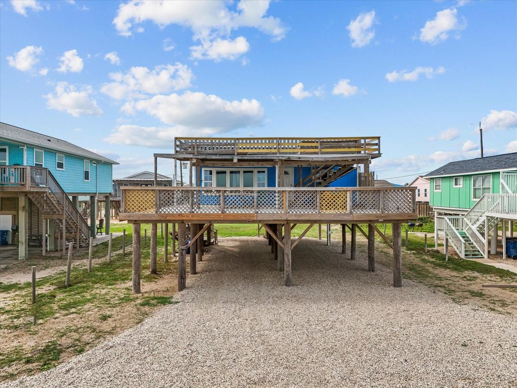 510 Beach Drive, Surfside Beach, TX 77541