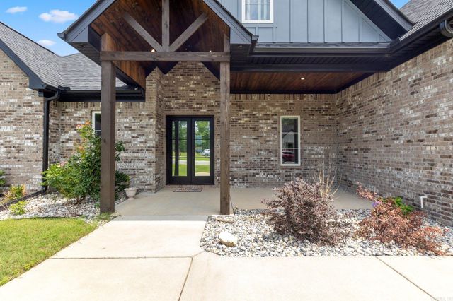 5015 Castaway Bay, Benton, AR 72019