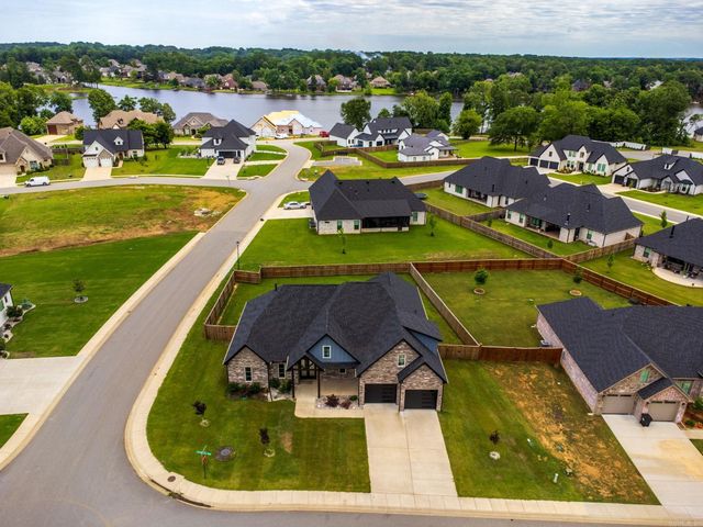 5015 Castaway Bay, Benton, AR 72019
