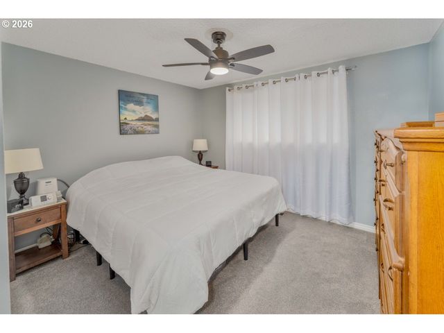 555 66TH St, Springfield, OR 97478