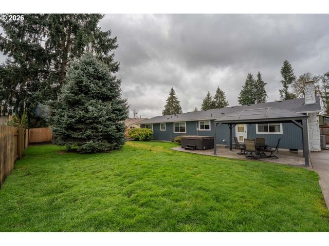 555 66TH St, Springfield, OR 97478