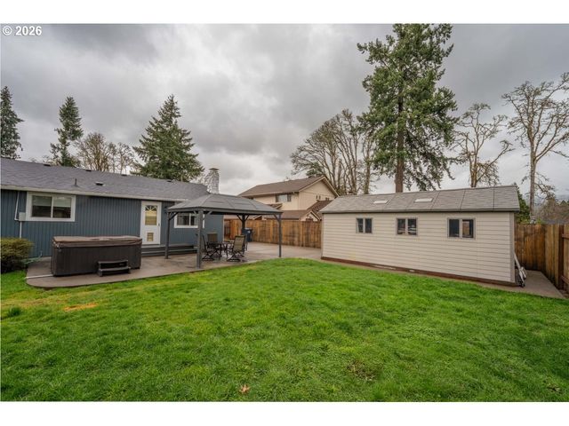 555 66TH St, Springfield, OR 97478