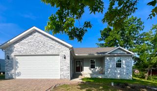 5560 Cedar Drive, Grove City, OH 43123