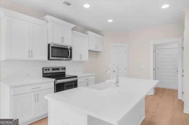 370 West Woods Drive, Dahlonega, GA 30533