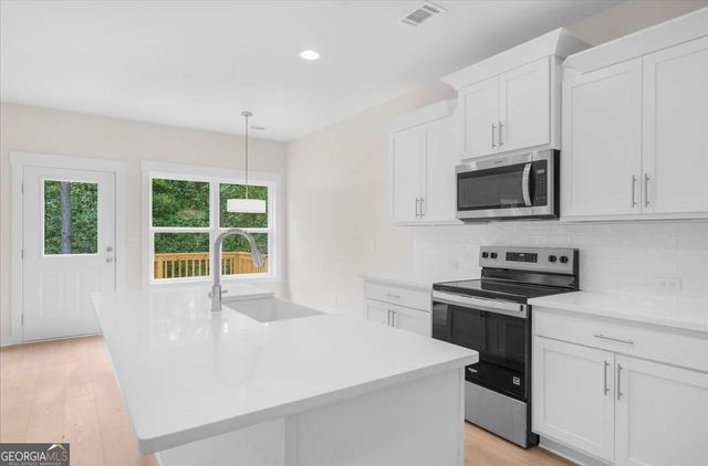 370 West Woods Drive, Dahlonega, GA 30533