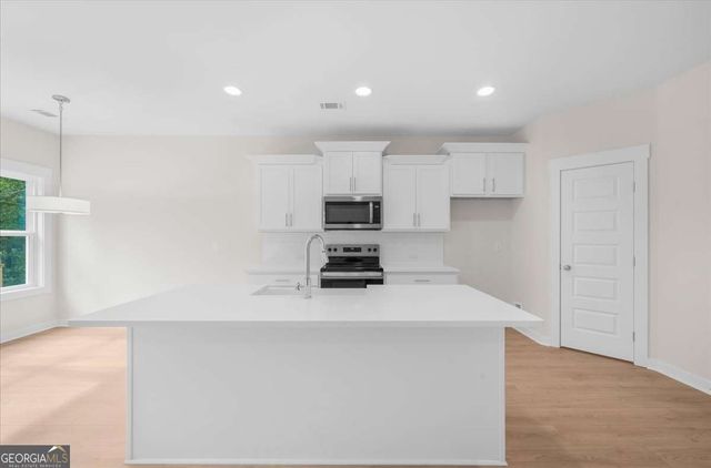 370 West Woods Drive, Dahlonega, GA 30533