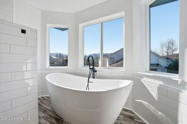 23104 E BROADWAY AVE, Liberty Lake, WA 99019