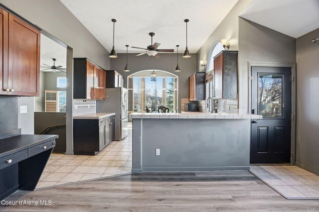 23104 E BROADWAY AVE, Liberty Lake, WA 99019