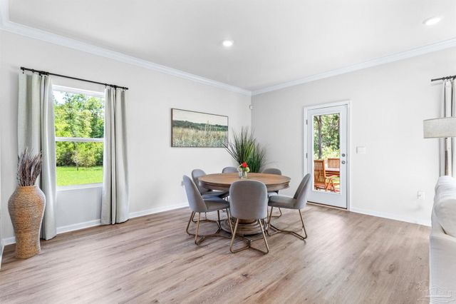 2200 Kildeer St, Cantonment, FL 32533