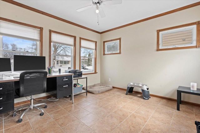 915 Carol STREET, Watertown, WI 53094