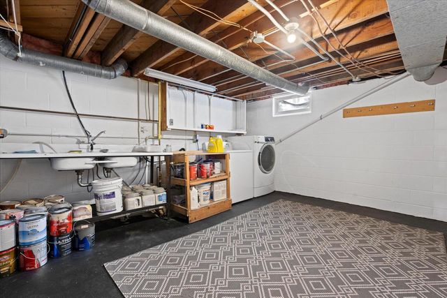 915 Carol STREET, Watertown, WI 53094