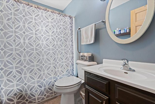 915 Carol STREET, Watertown, WI 53094