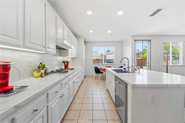 1663 Naranjo Court, Redlands, CA 92374