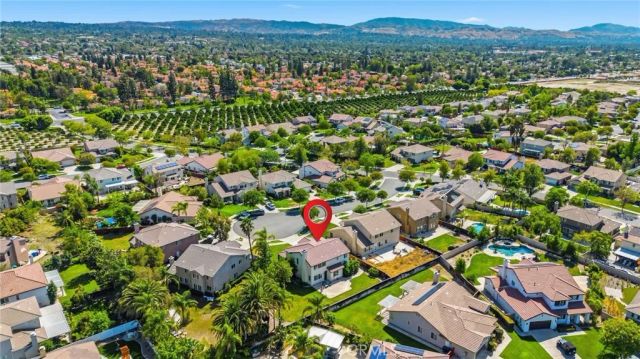 1663 Naranjo Court, Redlands, CA 92374