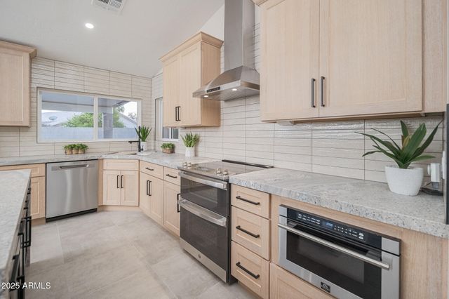 7207 W WESCOTT Drive, Glendale, AZ 85308