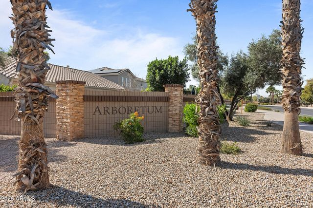 1391 E BLUEBIRD Drive, Gilbert, AZ 85297