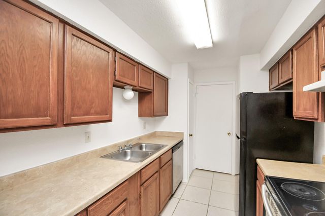 9700 Leawood Boulevard 1205, Houston, TX 77099