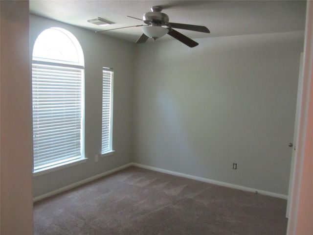 9302 Lakeway View Lane, Humble, TX 77396
