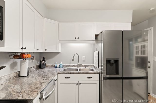 2700 Linda Drive, New Albany, IN 47150