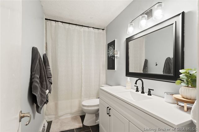2700 Linda Drive, New Albany, IN 47150