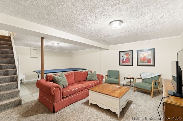 2700 Linda Drive, New Albany, IN 47150