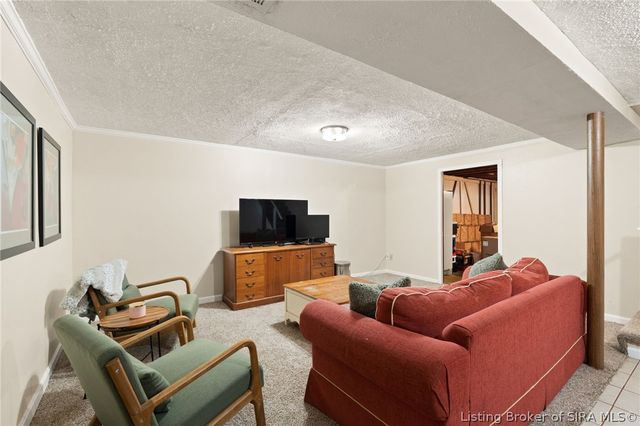 2700 Linda Drive, New Albany, IN 47150