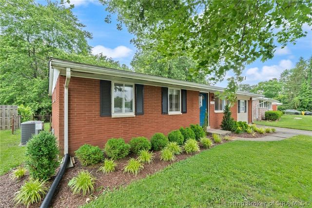 2700 Linda Drive, New Albany, IN 47150