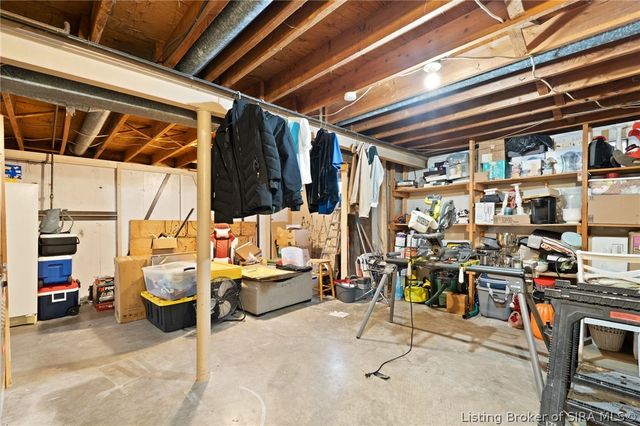 2700 Linda Drive, New Albany, IN 47150