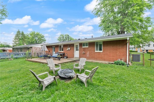 2700 Linda Drive, New Albany, IN 47150