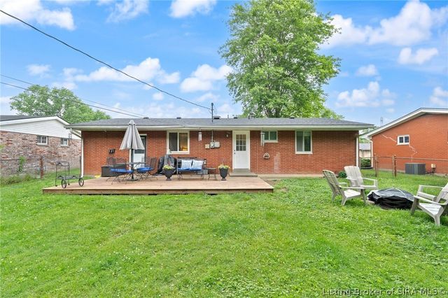 2700 Linda Drive, New Albany, IN 47150