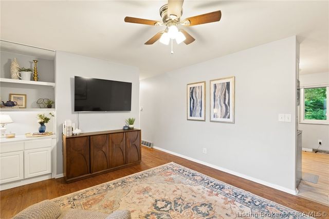 2700 Linda Drive, New Albany, IN 47150
