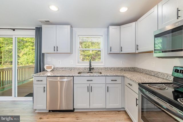 369 CIRCLE LN, Colonial Beach, VA 22443