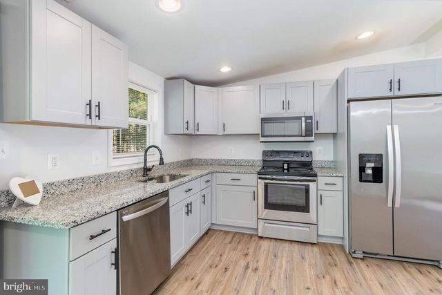 369 CIRCLE LN, Colonial Beach, VA 22443