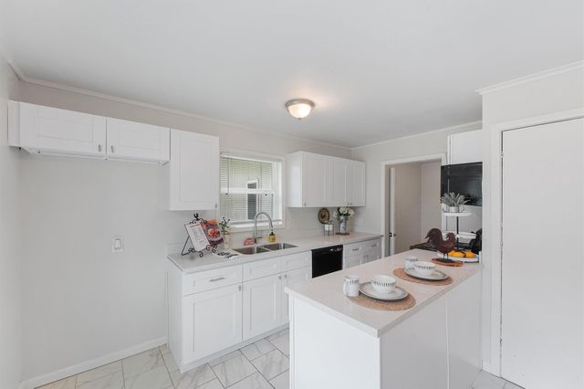 309 E Kay Street, Dayton, TX 77535