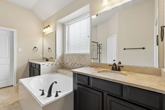 2927 Lakefield Drive, Little Elm, TX 75068