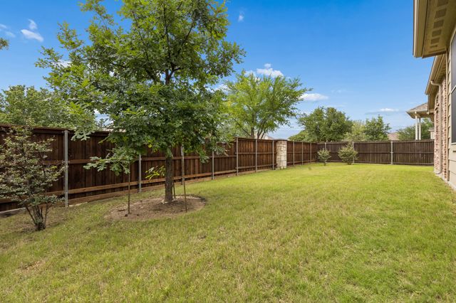 2927 Lakefield Drive, Little Elm, TX 75068