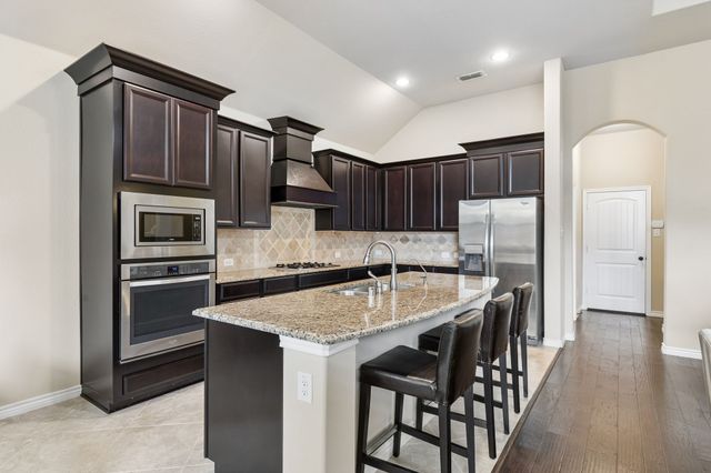 2927 Lakefield Drive, Little Elm, TX 75068