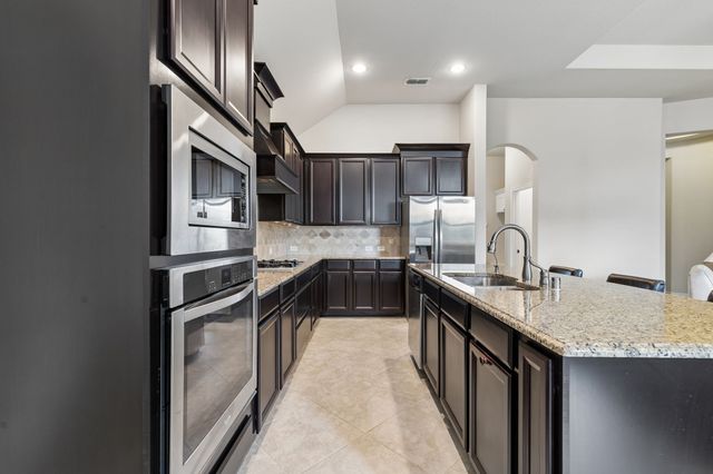 2927 Lakefield Drive, Little Elm, TX 75068