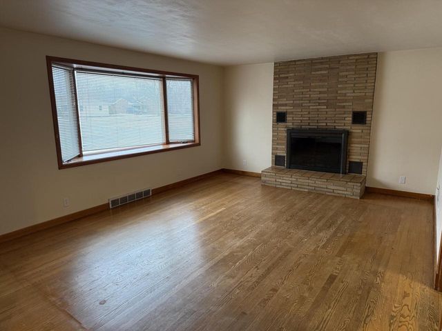 3502 Parkway BOULEVARD, Two Rivers, WI 54241