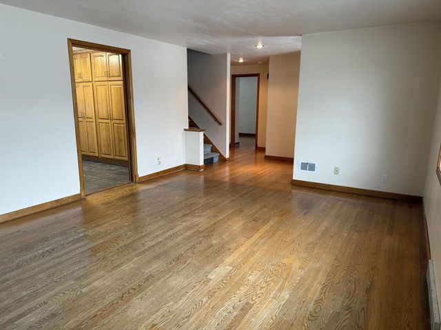 3502 Parkway BOULEVARD, Two Rivers, WI 54241