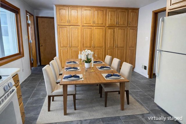 3502 Parkway BOULEVARD, Two Rivers, WI 54241