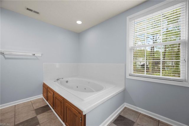 105 Willards WAY, Yorktown, VA 23693