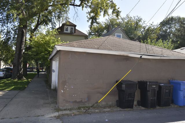 3000 S Kedvale Avenue, Chicago, IL 60623